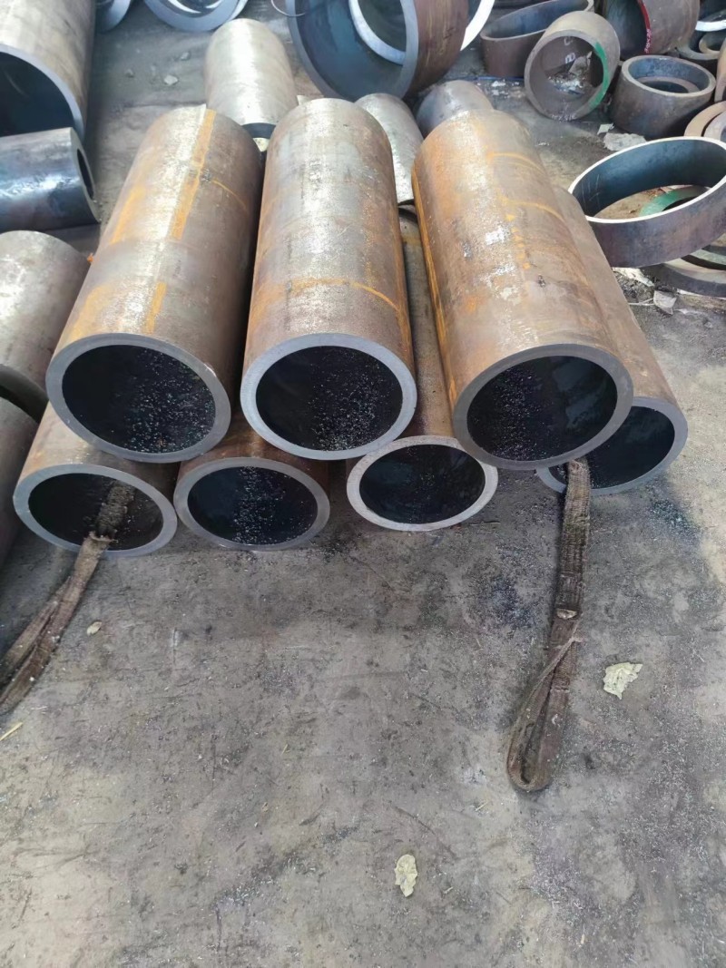 凤泉凤泉凤泉12Cr1MovG无缝钢管切割